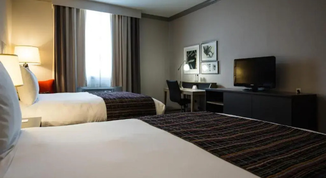 Четырёхместный номер Premium Country Inn & Suites by Radisson, Metairie New Orleans , LA