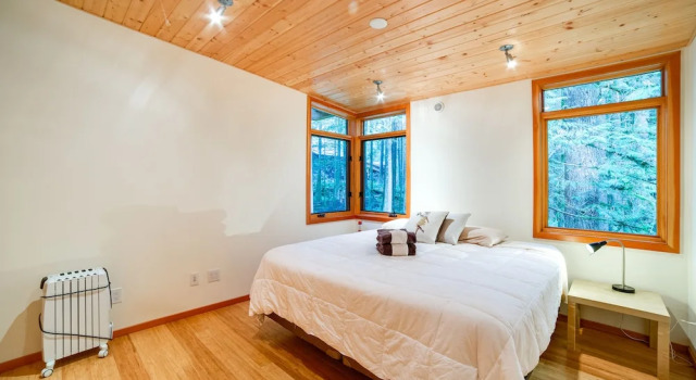 Glacier Springs Cabin #42 - Modern and Rustic All In One...For You and Fido Too!, Réserver Maison de vacances Villas à Warnick, Villa