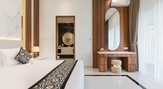 Семейная вилла с 3 комнатами с видом на город Villa Louis Seminyak by Nagisa Bali