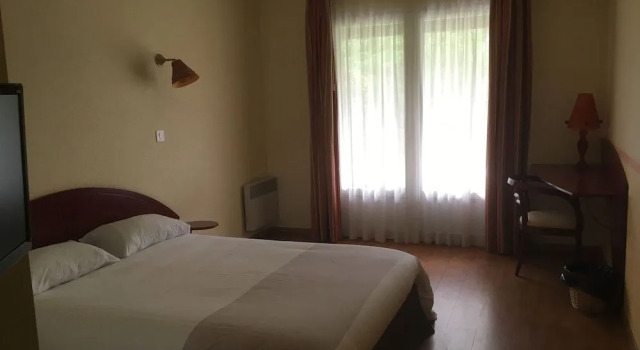 Hôtel La Châtelleraie, Book Hotel Hoteller i Cantal med morgenmad, Morgenmad