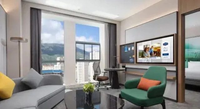 Двухместный люкс Business Hampton by Hilton Longnan High-Speed Railway Station