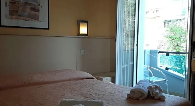 Четырёхместный номер Standard с балконом Hotel Originale by ALEhotels