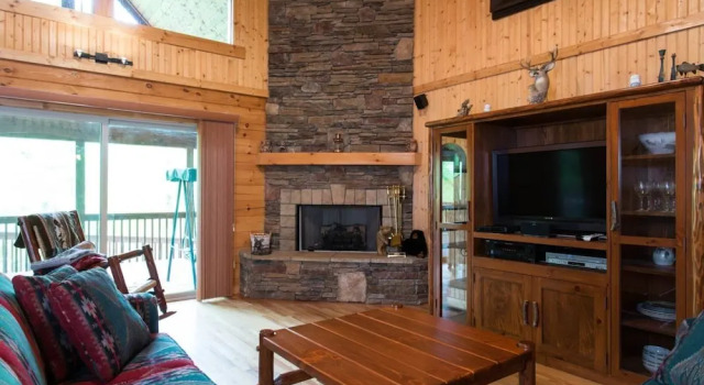 The Bears Den
