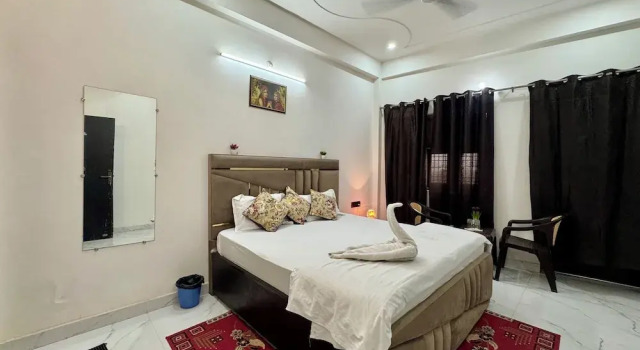 Номер Deluxe Hotel Bhavna Bhawan 800 m from Prem Mandir