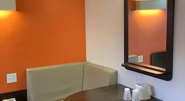 Номер Economy Motel 6 Carlsbad Downtown