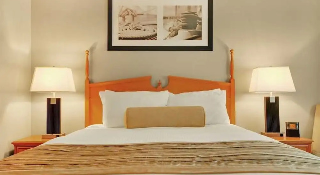 Номер Deluxe The Hospitality Inn