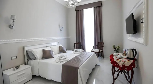 CASA LILI ROMA, Bed and Breakfast, Prenota Hotel San Giovanni Roma