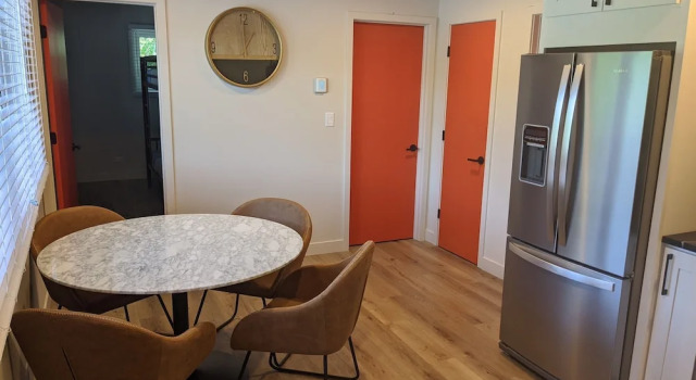 Апартаменты Premier 4411 Inn & Suites