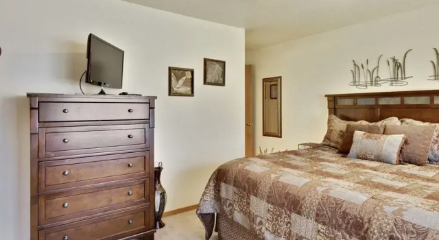 Fairway Village 12 3 Br home by RedAwning