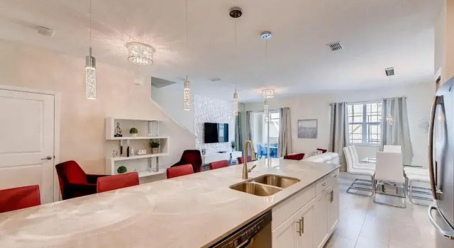 4825 LL - Storey Lake - 5bd/4ba Private Pool