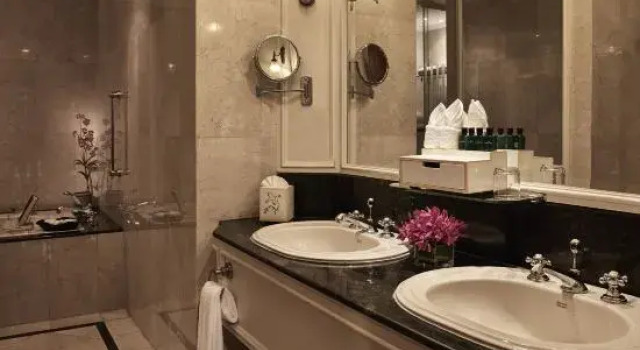 Двухместный номер Superior с балконом Sofitel Angkor Phokeethra Golf & Spa Resort