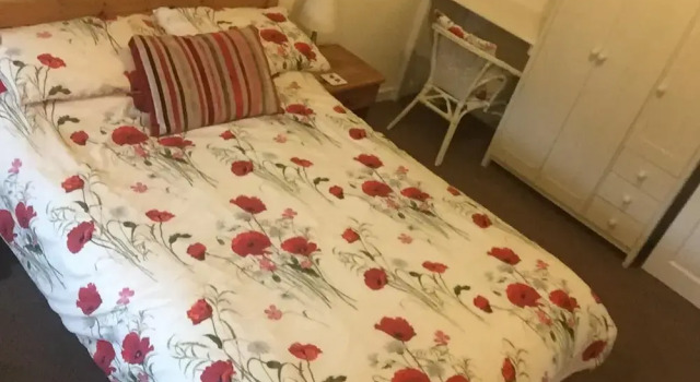 3 bed Detached Sound Healing Retreat Bungalow, Prenota Casa vacanze Hotel a Dyfed con parcheggio, Parcheggio