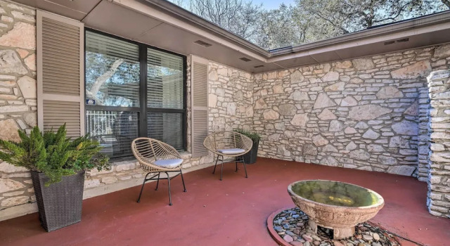 Коттедж Lovely San Antonio Home ~ 13 Mi to Downtown