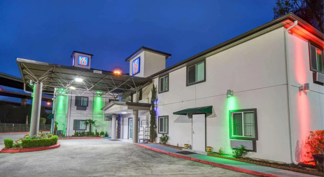 Motel 6 Humble, TX - Houston International Airport
