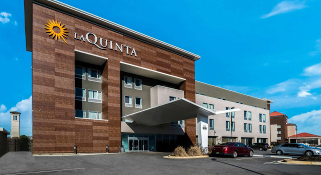 La Quinta by Wyndham Tuscaloosa McFarland, Забронировать Отель Таскалуса штат Алабама
