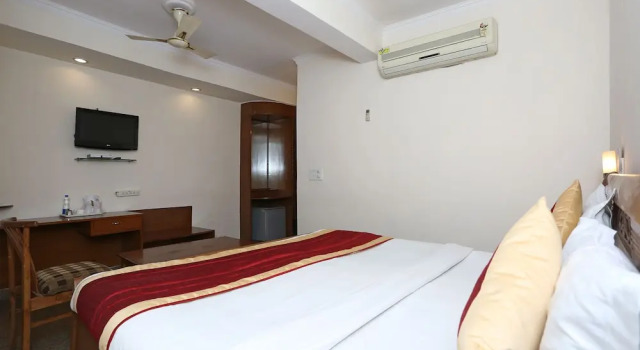 OYO 5425 Hotel The Turquoise, Забронировать Отель Отели Нью-Дели с завтраком, Завтраки