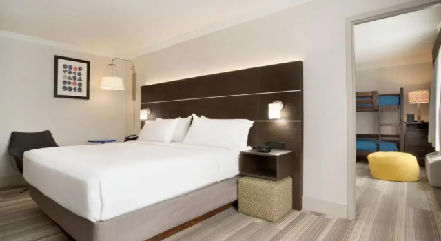 Люкс с 2 комнатами Holiday Inn Express Hotel & Suites Dallas NE - Allen by IHG