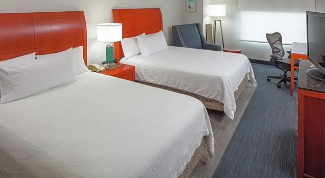 Четырёхместный номер Premium Hilton Garden Inn Plymouth