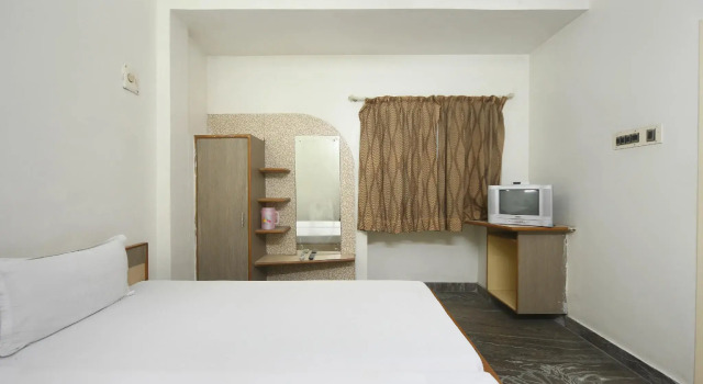 Люкс Standard SPOT ON 60108 Hotel Le Palace