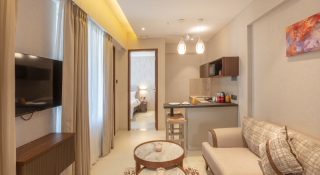 Люкс Premium с балконом AR Suites Jewels Royale - Koregaon Park NX