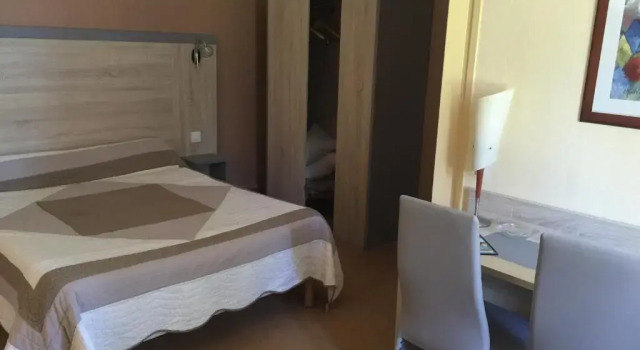 Номер Classic Logis Hôtel Le Lion dOr