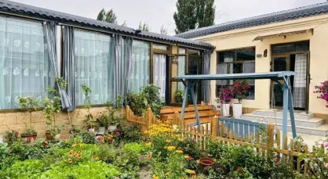 Turks Yan Geer Homestay, Book Hotel Tekes Xinjiang