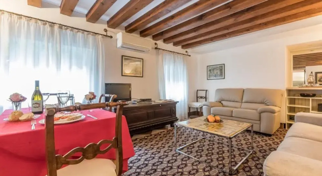 Ca Carmini With Private Garden, Забронировать Отель Дорсодуро Венеция