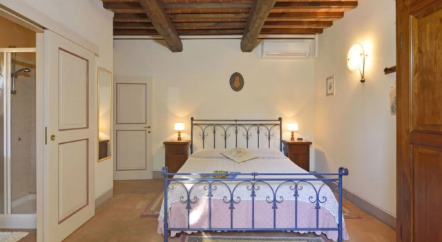 Malagronda 40717, Book Hotel Hoteller i Paciano med parkering, Parkering