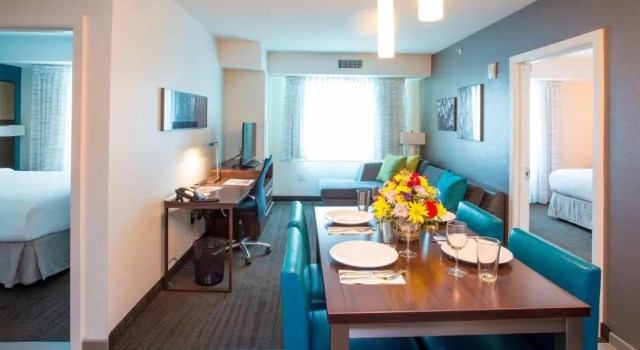 Люкс с 2 комнатами Residence Inn by Marriott The Bronx at Metro Center Atrium