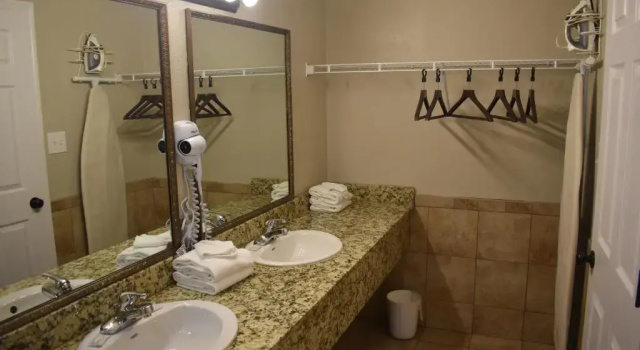 Люкс Gadsden Inn and Suites