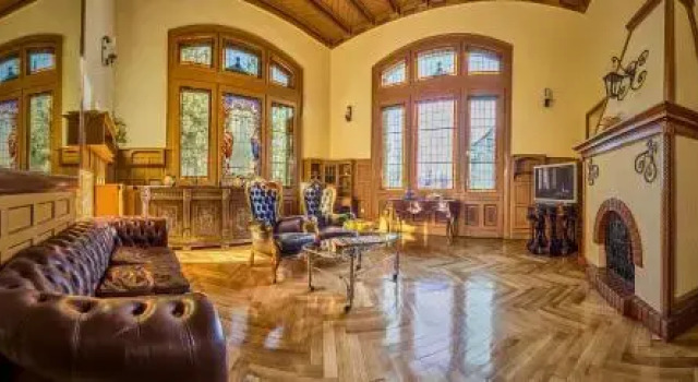 Olala Vila Sinaia, Забронировать Отель Отели Синая с парковкой, рядом с Замок Пелеш, Парковка