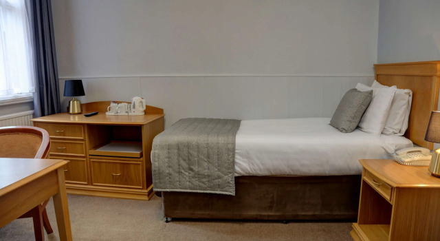 Best Western Stoke on Trent City Centre Hotel, Забронировать Отель Сток-он-Трент Стаффордшир, рядом с Театр Regent