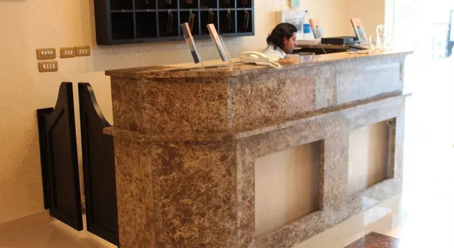 Phoenix Palace Hotel, Varaa Hotelli Madaba Madaba