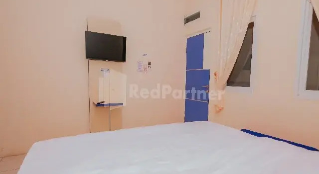 Люкс Simple Hotel Bogor RedPartner