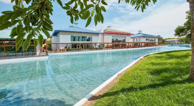 PortAventura Hotel Roulette - Includes unlimited access to PortAventura Park & 1 access to Ferrari Land, Забронировать Курортный отель Отели Tarragonès с завтраком, Завтраки