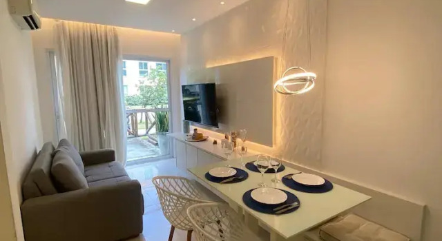 Flat Muro Alto CC 110 by La Playa