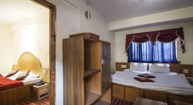 Triveni Hotel