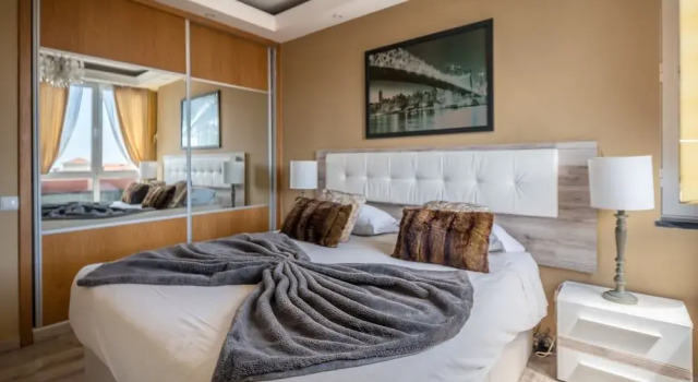 America Apartment