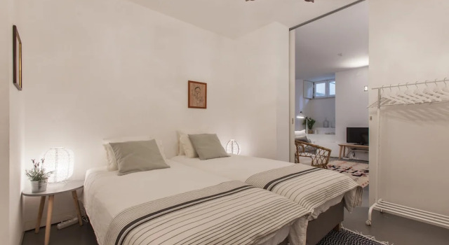 Апартаменты Renovated Apartment w/ Private Courtyard, By TimeCooler