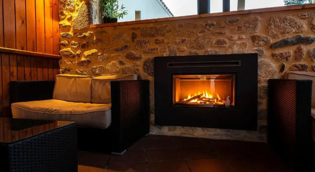 Hotel-Restaurante La Quadra, Prenota Hotel Macanet de Cabrenys Pirenei Catalani