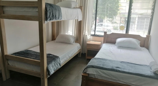 Hostal los colores, Prenota Hotel Medellín Antioquia