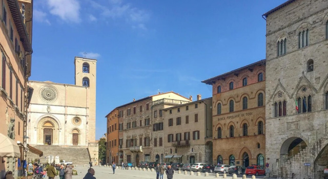 Casa Iris, Varaa Hotelli Todi Umbria
