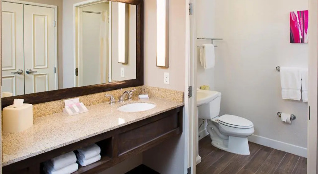 Номер Standard с видом на бассейн Hilton Garden Inn San Luis Obispo/Pismo Beach