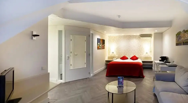 Семейный люкс Fletcher Hotel-Restaurant Oud London