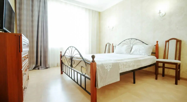 Sobornaja 14 Dvuhkomnatnye apartamenty v ZhK "Zolotye kupola"