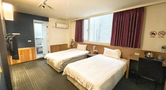 Двухместный номер Standard Breeze and Waves Hostel