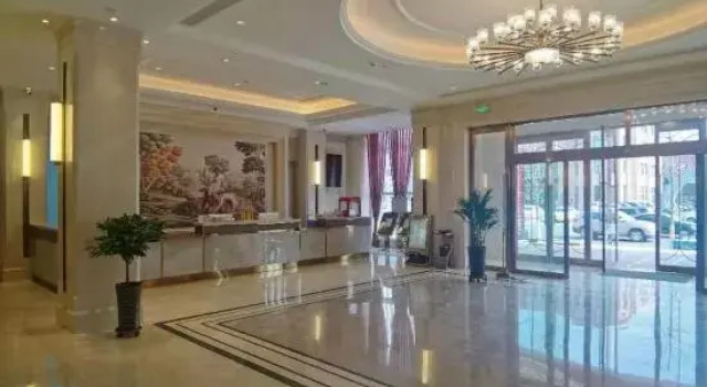 Vienna Hotel (Tonghua Wanda Plaza Branch), Varaa Hotelli Tonghua Jilin