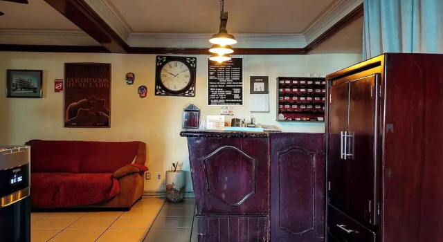 Hotel El Baron, Prenota Hotel León 