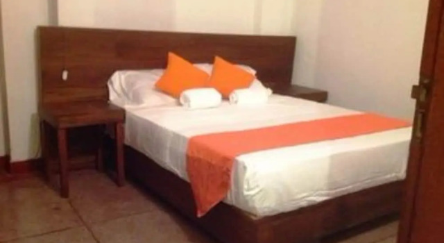 Двухместный номер Economy с балконом Tree Breeze Inn