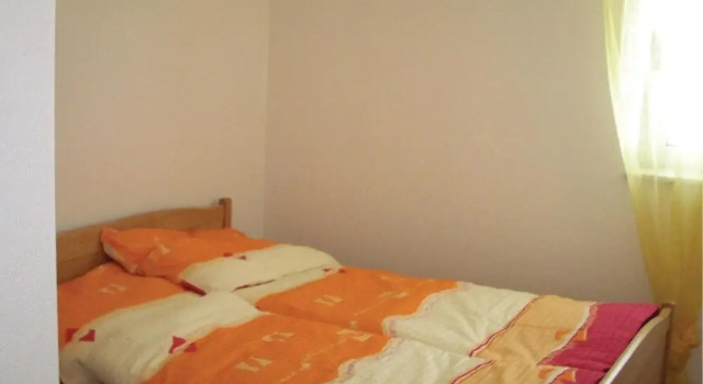 Amazing Home in Klenovica With Wifi and 2 Bedrooms, Reserva ahora Hotel Hoteles en Klenovica con piscina, Piscina